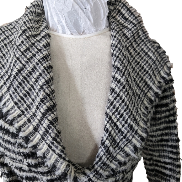 IRO Luna Textured Black and White  Wrap Jacket ..Size 34 - Picture 6 of 11